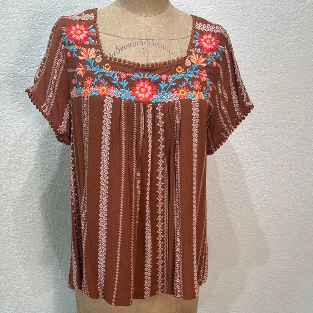 Savanna Jane Brown Embroidered Floral Short Sleeve Blouse